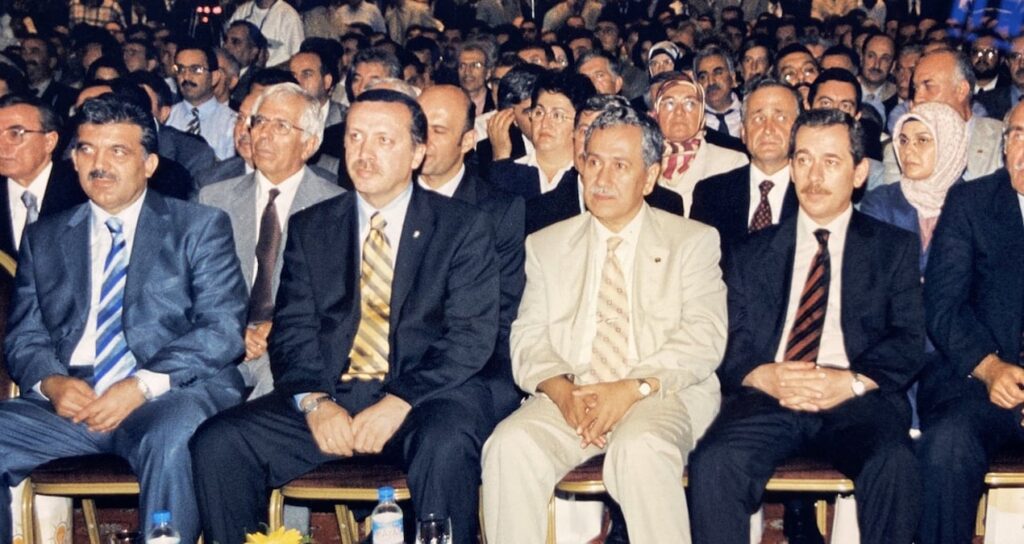 akp kurucusundan erdogana fotografli mesaj V5tPvLEj