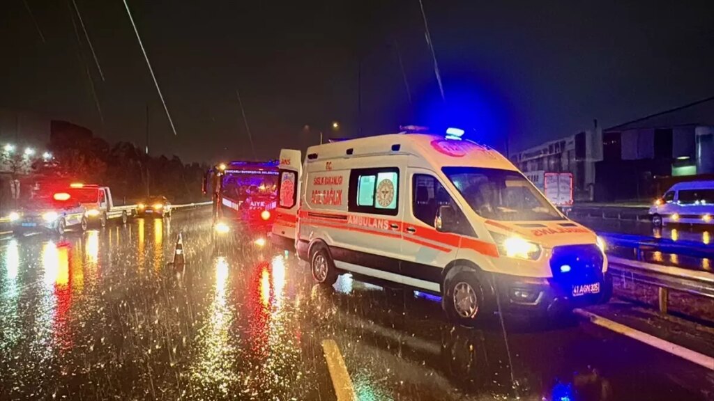 cayirovada zincirleme kaza 1 olu 2 surucu tutuklandi YZkSkUrl