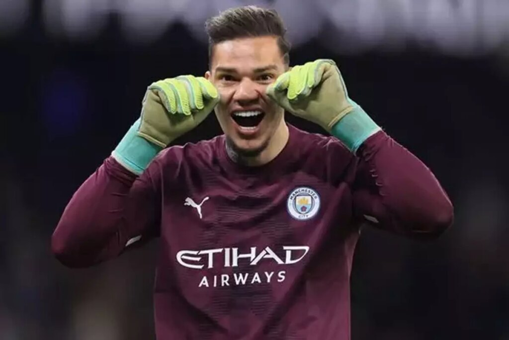 edersondan galatasaray taraftarini heyecanlandiran hamle pk4FG9BM