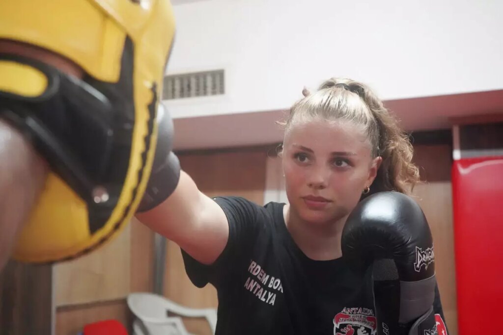 sampiyon iremin azmi YTlW8GZR