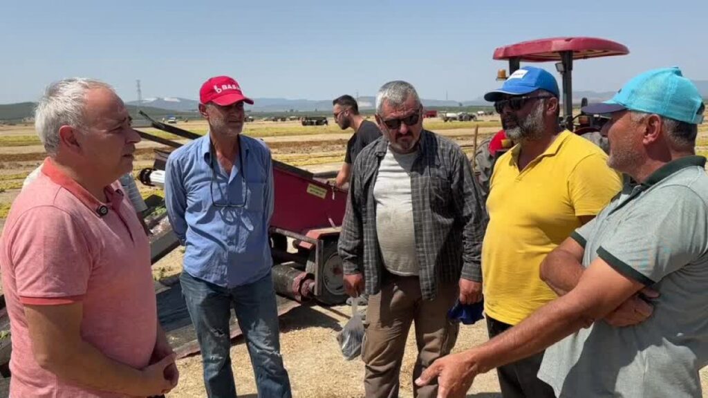 uzum ureticilerinin derdini dinleyen chpli bakirlioglundan algi operasyonu cikisi TXjp8d9L