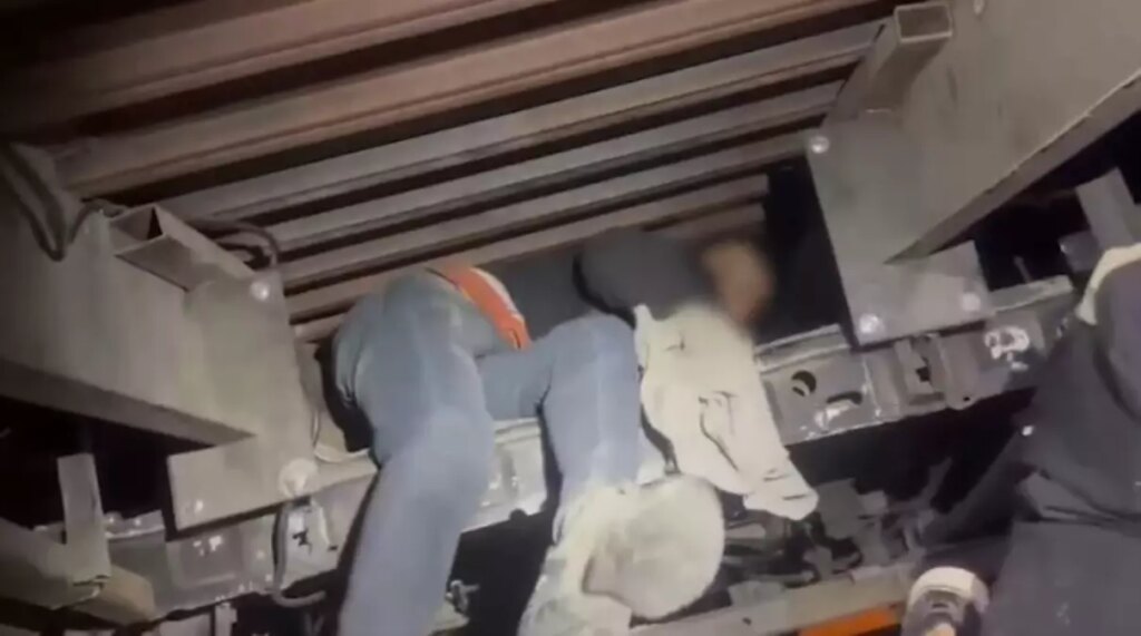 kayseri malatya yolunda yabanci kacak gocmenler yakalandi DN2LI2vG