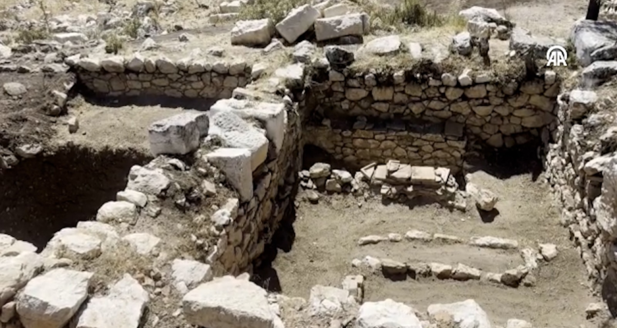 timbriada antik kentindeki kazilarda kiler ve asevi ortaya cikarildi syEfFFGh