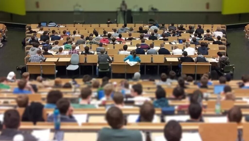 28 ekim universiteler yarim gun mu IB2b1a6D.jpg