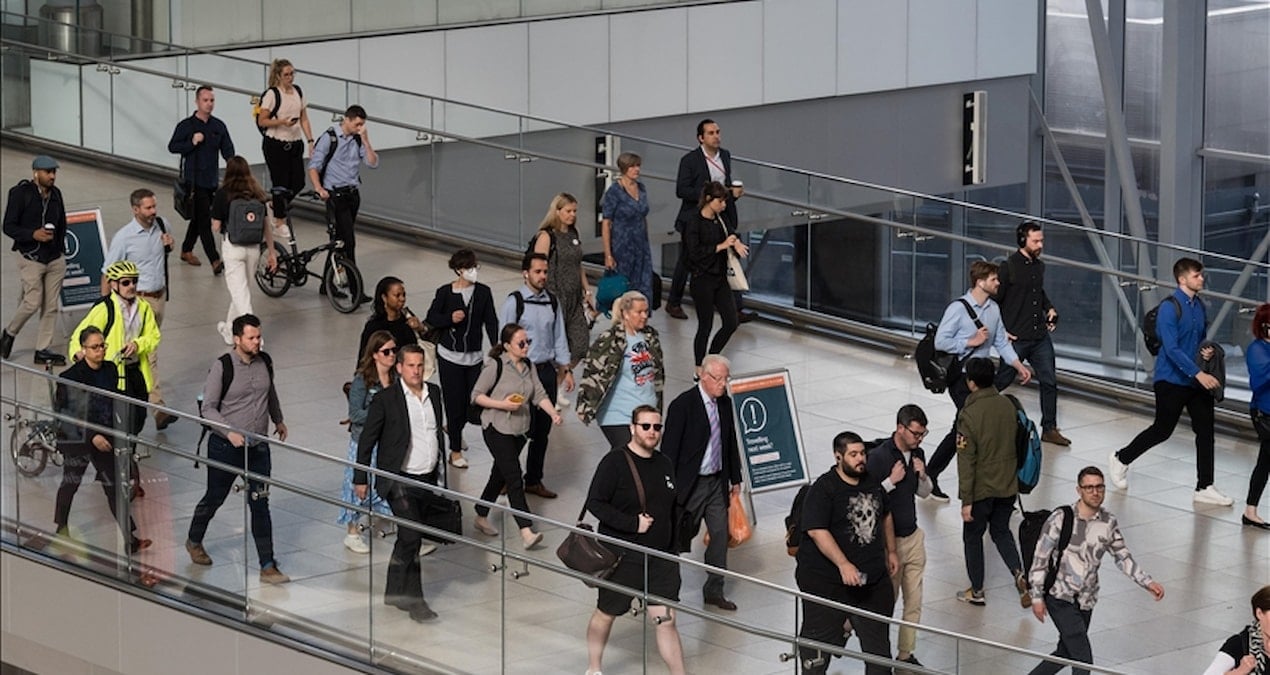 avrupada isten cikarmalar artiyor otomotivden bankaciliga her sektorde dalga WXiveJJR.jpg