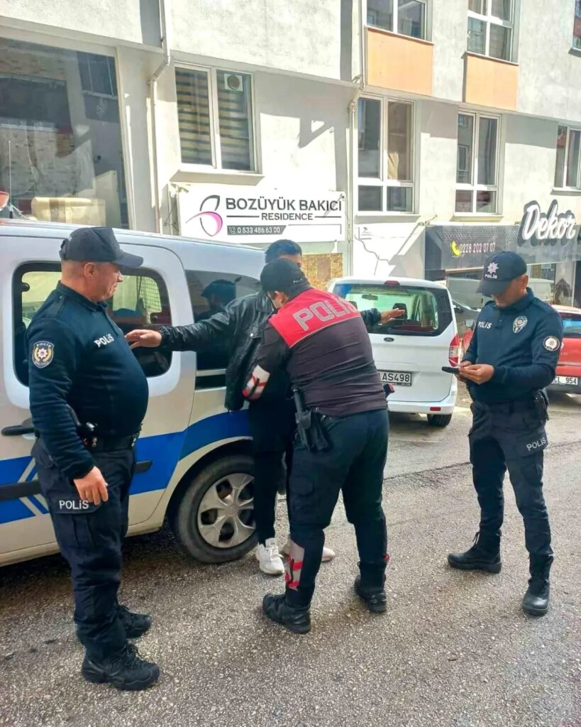 bilecikte huzur operasyonu suruyor CVFX9Bue