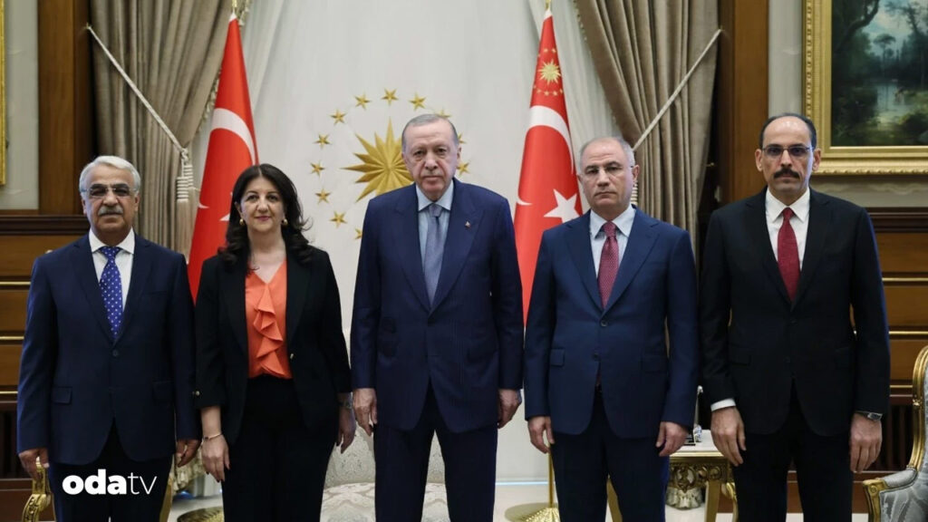 imrali heyeti erdogana gidiyor Xvhk8A1c.jpg