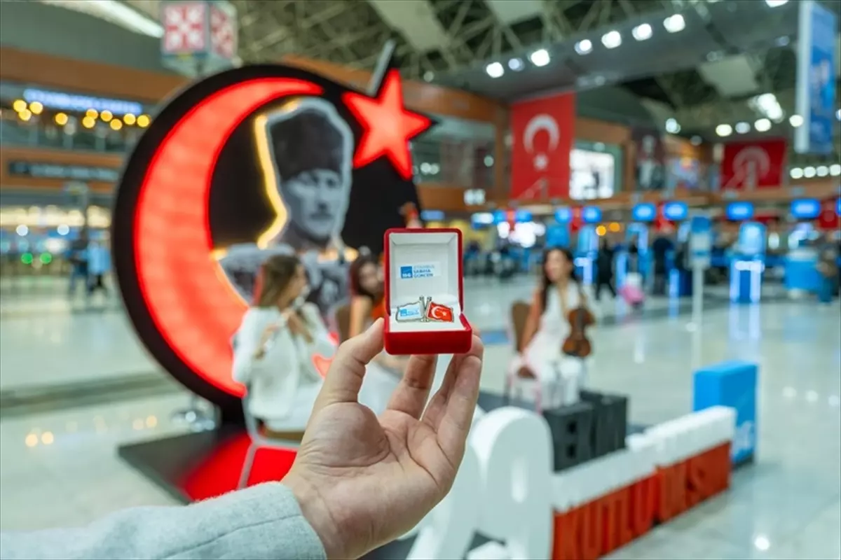 sabiha gokcende cumhuriyet kutlamasi krI4QlBS.jpg