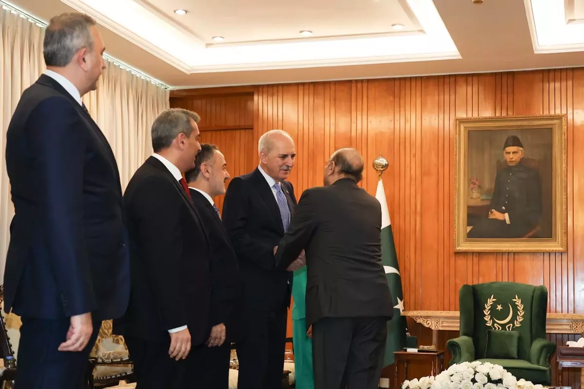 tbmm baskani numan kurtulmus pakistanda uclu parlamento toplantisina katildi JESFmday.jpg