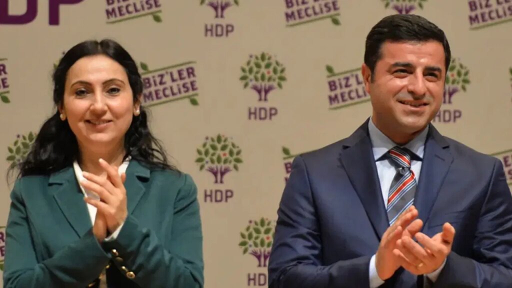 dem parti selahattin demirtas ve figen yuksekdagi ziyaret edecek cezaevi onunde aciklama yapilacak n4HQYbDe.jpg