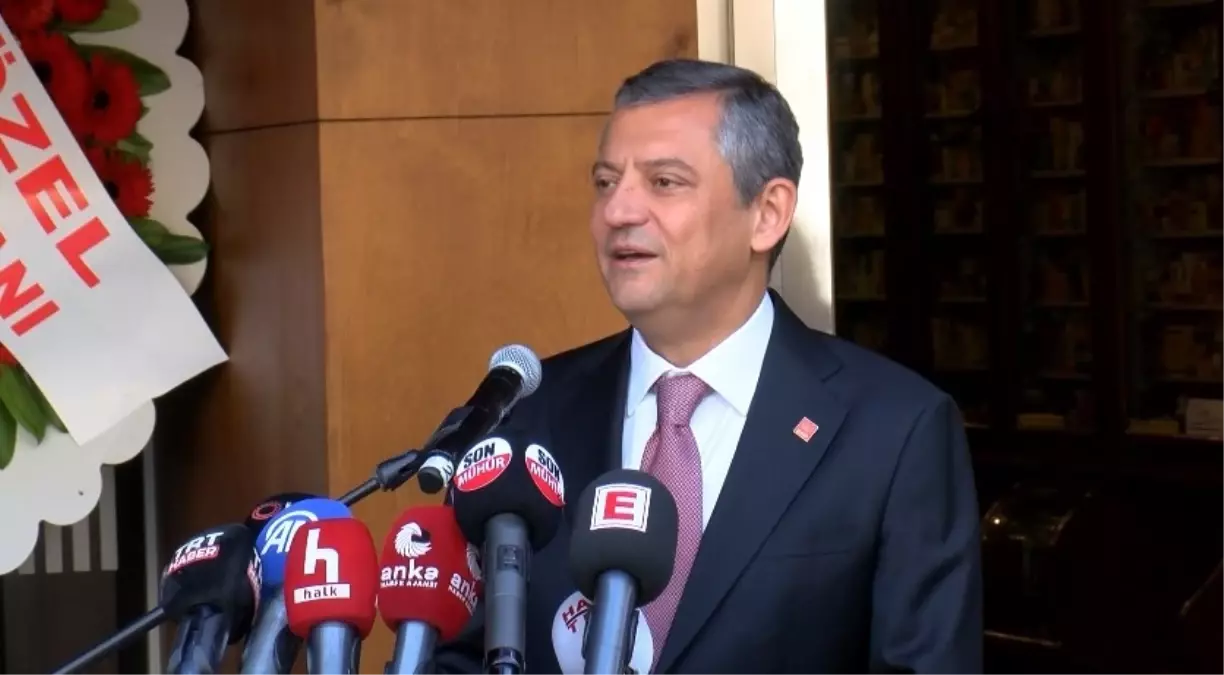 ozgur ozel eczacilik tarihi ve guzel sanatlari muzesinin acilisinda konustu H5IzPwbz.jpg