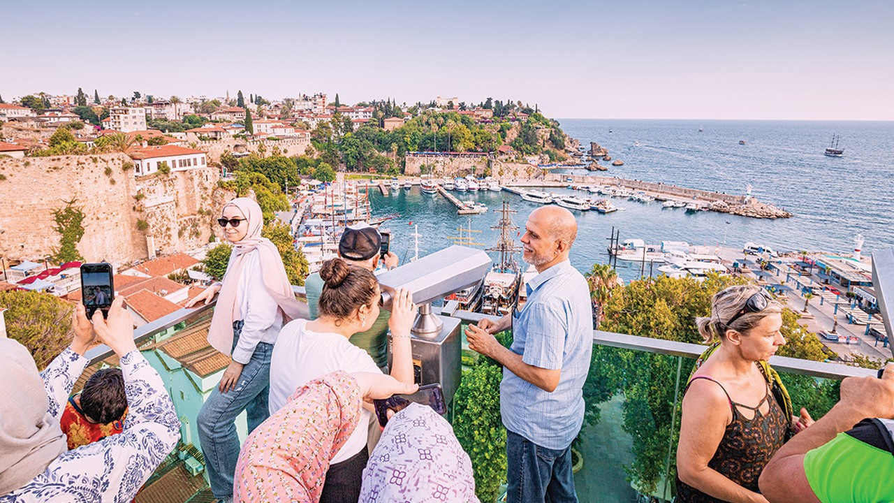 turizm gelirinde yeni rekor 9 ayda 50 milyar dolar X5OL39d6.jpg