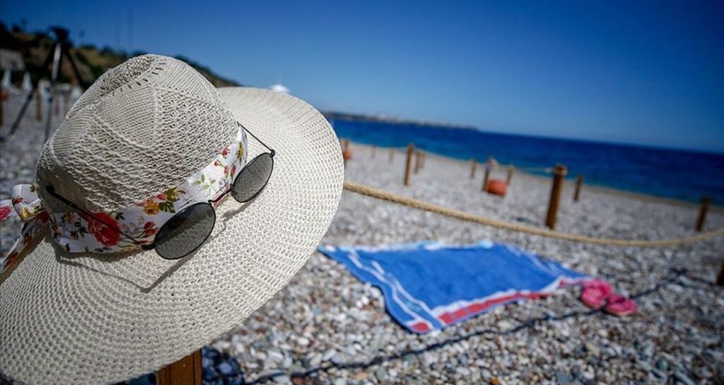 tuik-acikladi-oteller-ucuncu-sirada-kaldi-en-cok-geceleme-yakin-cevrede-yapildi-2Ay14Iha