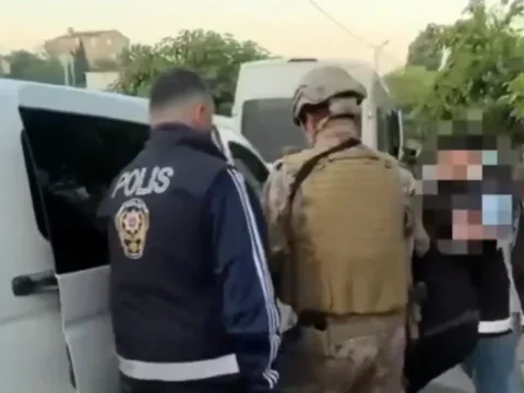 Istanbulda organize suc orgutune operasyon 18 supheli yakalandi gLiLvmJz